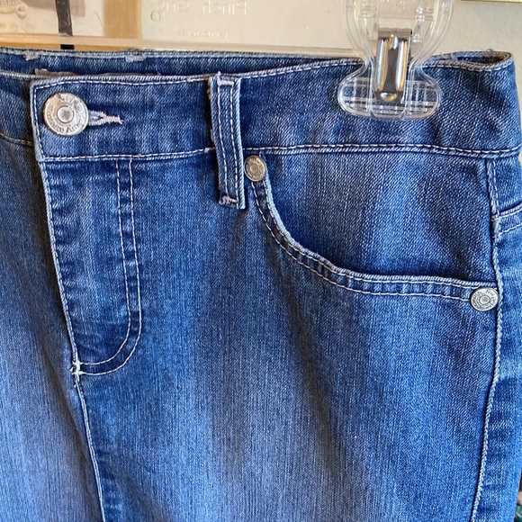 Nine West Vintage America Collection Denim Skirt Made in Indonesia Size 28/6 - Picture 2 of 8